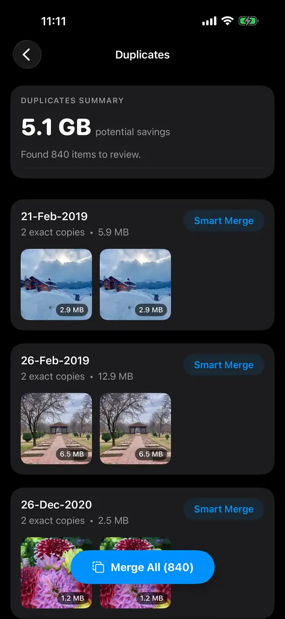 Cleanup Photos duplicates screen with grouped near-identical photos